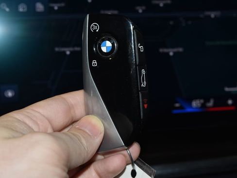Certified 2024 BMW X7 xDrive40i AWD/4WD image 19