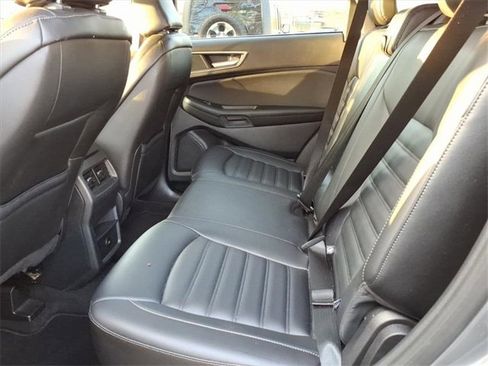 Used 2024 Ford Edge SEL image 10