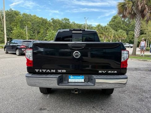 Used 2018 Nissan Titan SV AWD/4WD image 4