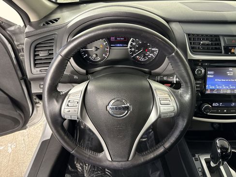 Used 2018 Nissan Altima 2.5 SV w/ 2.5 SV Technology Package image 12