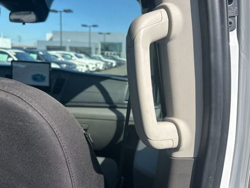 Used 2022 Ford Transit 350 XLT image 25