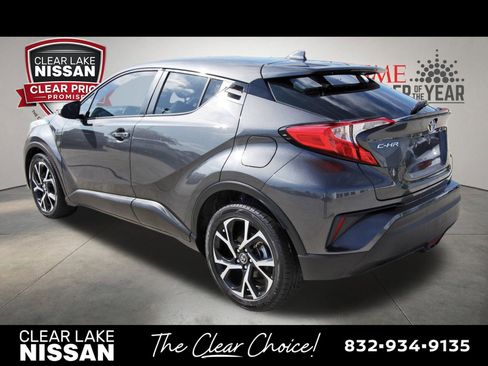 Used 2018 Toyota C-HR XLE FWD image 5