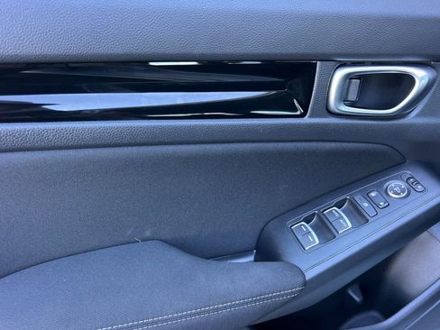 Used 2022 Honda Civic EX image 12