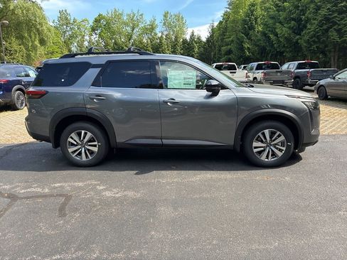 New 2026 Nissan Pathfinder SL AWD/4WD image 8