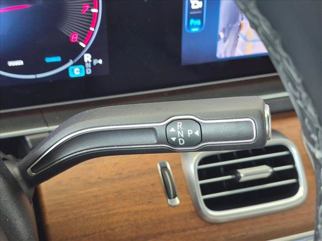 Used 2025 Mercedes-Benz GLS 580 4MATIC image 10