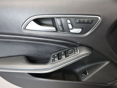 Used 2019 Mercedes-Benz GLA 250 4MATIC image 10