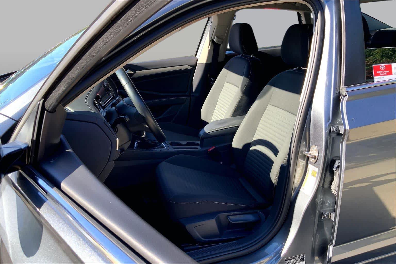 Used 2024 Volkswagen Jetta S FWD image 8