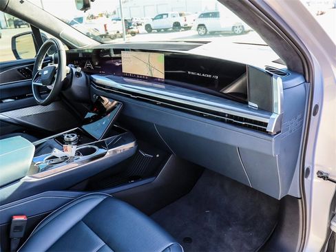 Used 2025 Cadillac Escalade IQ Sport 2 image 15