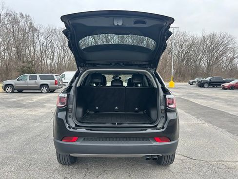 Used 2022 Jeep Compass Limited AWD/4WD image 17
