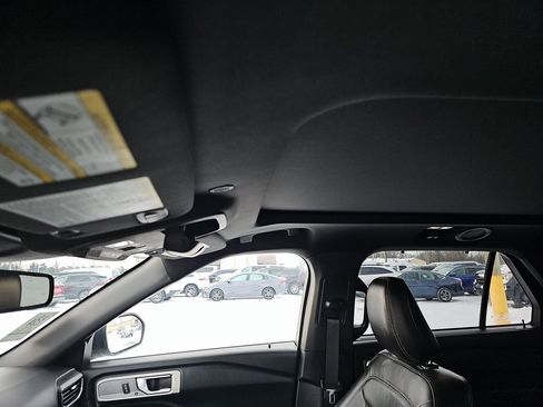 Used 2020 Ford Explorer Limited image 4