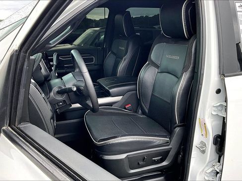 Used 2025 RAM 2500 Laramie AWD/4WD image 24