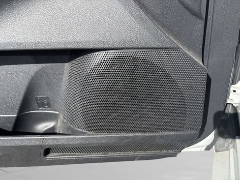 Used 2020 Toyota Avalon XLE w/ Moonroof Package image 26