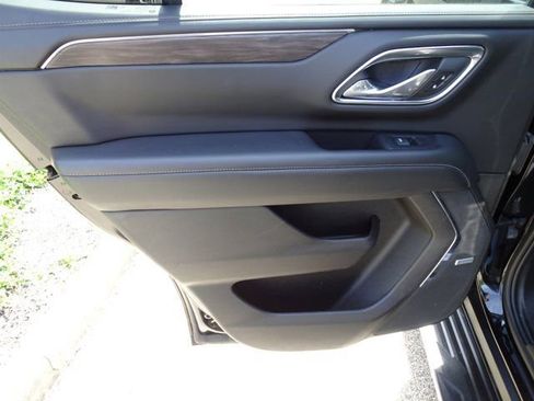 Used 2023 Chevrolet Tahoe LT w/ Luxury Package image 16