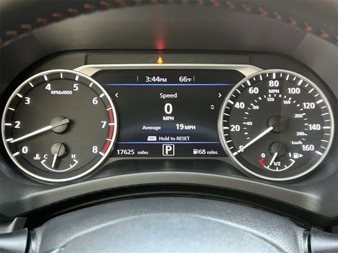 Certified 2023 Nissan Sentra SR w/ SR Premium Package image 32