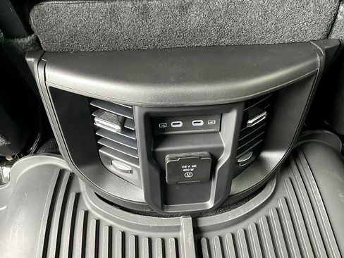 New 2026 RAM 3500 Laramie AWD/4WD image 32