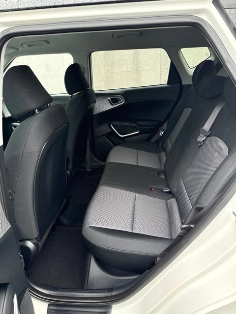 Used 2024 Kia Soul S FWD image 10