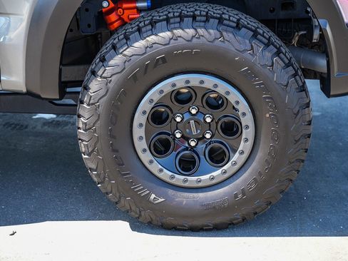 Used 2025 Ford F150 Raptor AWD/4WD image 10