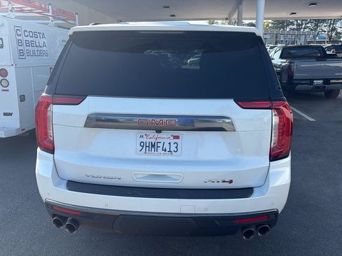 Used 2023 GMC Yukon XL AT4 w/ AT4 Premium Package AWD/4WD image 4