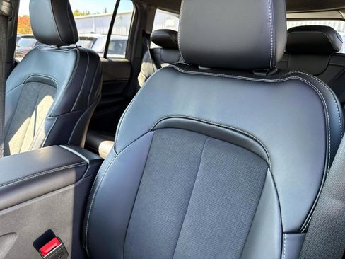 New 2025 Jeep Grand Cherokee Altitude image 8