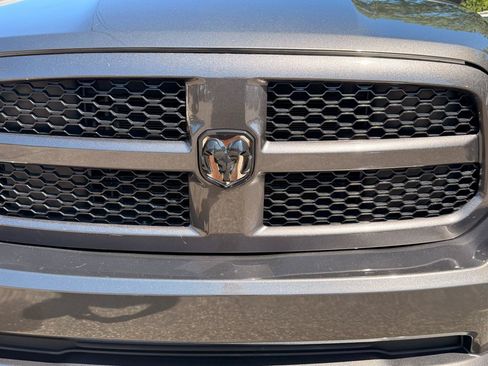 Used 2019 RAM 1500 Express AWD/4WD image 15