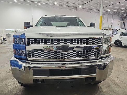 Used 2019 Chevrolet Silverado 2500 W/T AWD/4WD image 2
