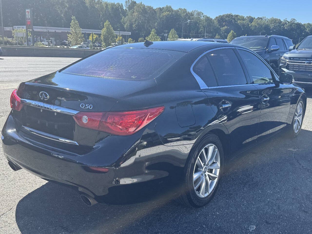 Used 2015 INFINITI Q50 Premium RWD image 5