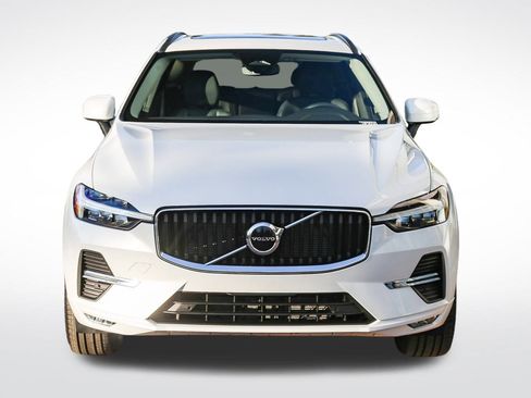 Used 2023 Volvo XC60 B5 Core w/ Protection Package image 11