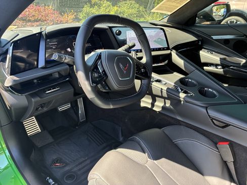 Used 2026 Chevrolet Corvette Stingray Premium Cpe w/ Z51 Performance Package image 15