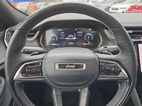 Used 2023 Jeep Grand Cherokee L Overland w/ Advanced Protech Group III image 21