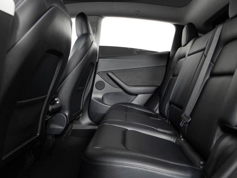 Used 2022 Tesla Model Y Performance image 18