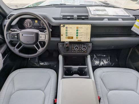 New 2026 Land Rover Defender 110 X-Dynamic SE AWD/4WD image 16