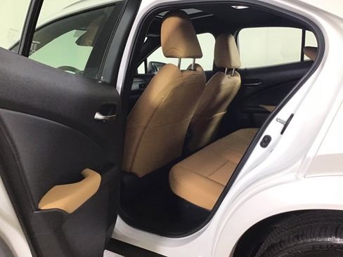 Used 2025 Lexus UX 300h AWD image 20