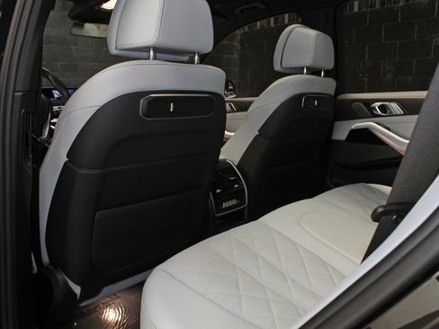 Used 2024 BMW X5 sDrive40i w/ Premium Package RWD image 40