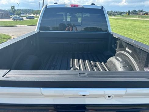 New 2026 Ford F350 Platinum w/ Tremor Off-Road Package AWD/4WD image 7