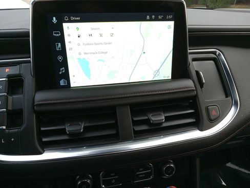 Used 2023 Chevrolet Suburban RST w/ Luxury Package image 17