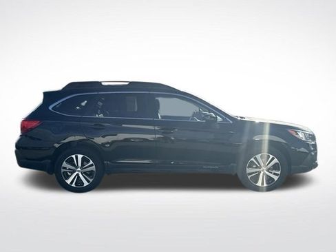 Used 2019 Subaru Outback 2.5i Limited w/ Popular Package #2 AWD/4WD image 9