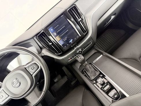 Used 2019 Volvo XC60 T5 Momentum w/ Premium Package AWD/4WD image 61
