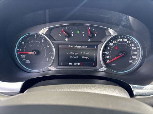 Used 2024 Chevrolet Traverse RS image 15