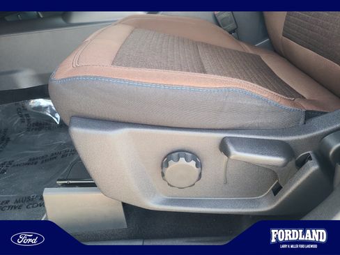 Used 2023 Ford Bronco Outer Banks AWD/4WD image 14