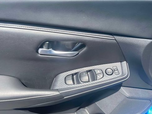Used 2025 Nissan Sentra SV w/ All-Weather Package FWD image 19