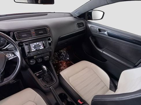 Used 2015 Volkswagen Jetta Sport image 22