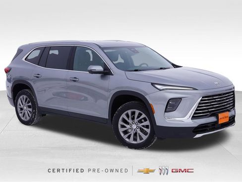 Certified 2025 Buick Enclave Preferred image 1