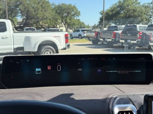 Used 2025 Ford Expedition Platinum w/ Platinum Ultimate Package AWD/4WD image 15