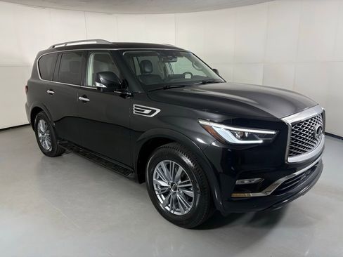 Used 2024 INFINITI QX80 Luxe image 2