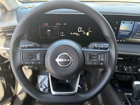 New 2026 Nissan Kicks S image 19