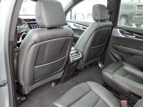 Used 2024 Cadillac XT6 Premium Luxury image 15