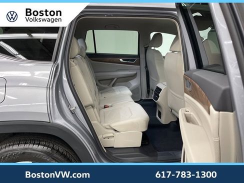 Used 2025 Volkswagen Atlas SE image 13
