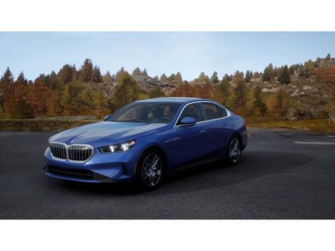 New 2026 BMW 530i xDrive w/ Premium Package image 1