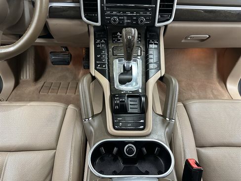 Used 2013 Porsche Cayenne Diesel AWD/4WD image 18