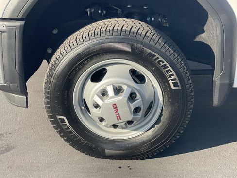New 2024 GMC Sierra 3500 Pro image 33